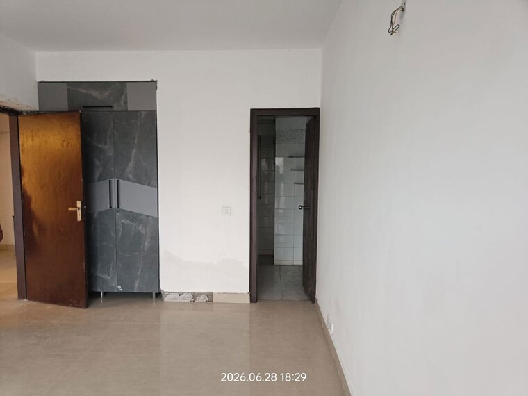 Room, ild-greens 3 Bedroom 1974 Sq.Ft. Apartment In Sector 37c Gurgaon 10501141