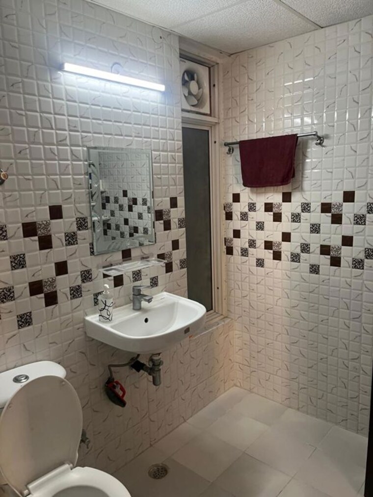Bathroom, jm-florance 3 Bedroom 1390 Sq.Ft. Apartment In Tech Zone 4 Greater Noida Greater Noida 10501137