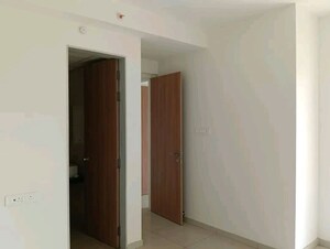  2 BHK Apartment at Shapoorji Pallonji Alpine, Kandivali East – for Sale