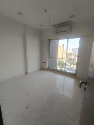 Room in 3 BHK Apartment at Ekta Tripolis, Goregaon West – for Sale