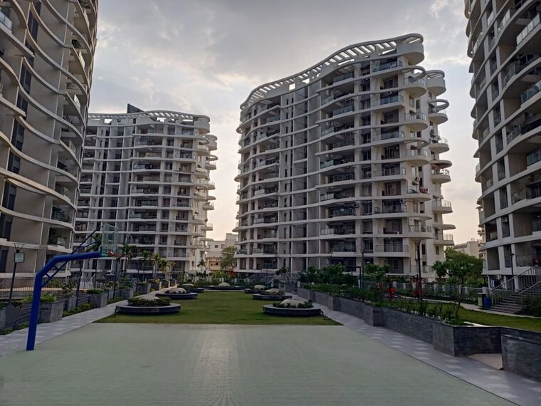 Exterior View, goel-ganga-liviano 4 Bedroom 3400 Sq.Ft. Apartment In Kharadi Pune 10500543