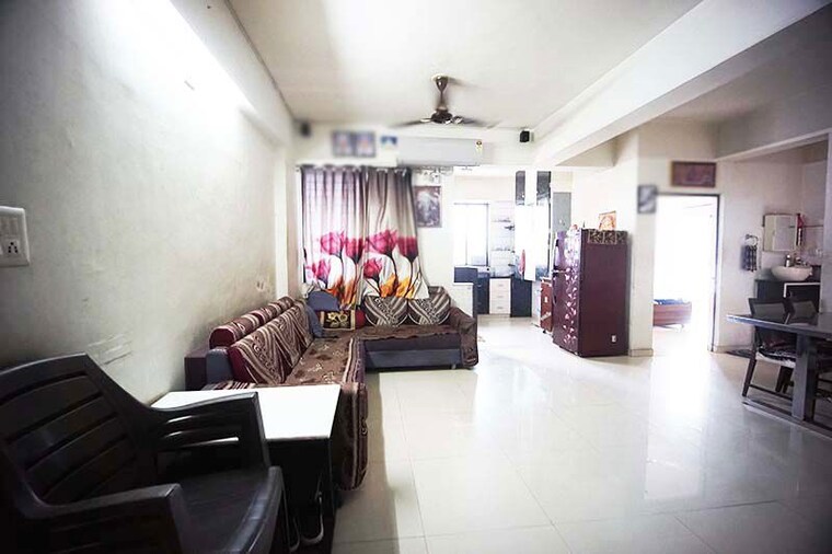 Living Room, ranip 2 Bedroom 130 Sq.Yd. Apartment In Ranip Ahmedabad 10501259