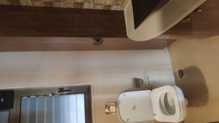 Bathroom, lake-home 3 Bedroom 1400 Sq.Ft. Apartment In Powai Mumbai 10501251