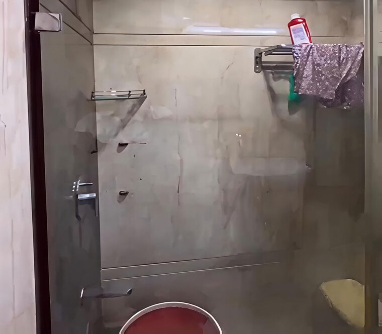Bathroom, parel 1 Bedroom 425 Sq.Ft. Apartment In Parel Mumbai 10501270
