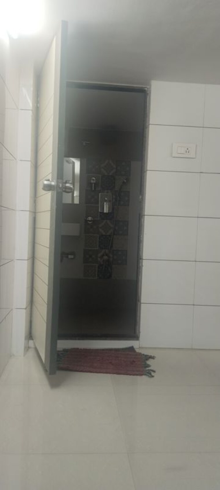 Washroom, navrangpura Commercial Showroom 1000 Sq.Ft. In Navrangpura Ahmedabad 10501263