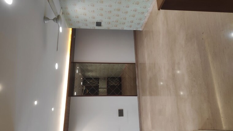 Room, lake-home 3 Bedroom 1450 Sq.Ft. Apartment In Powai Mumbai 10501284