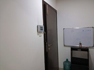  3 BHK Apartment at Lalani Grandeur, Goregaon East – for Sale