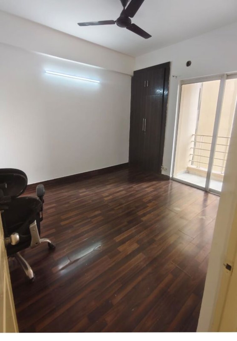 Room, paras-tierea 2 Bedroom 925 Sq.Ft. Apartment In Sector 137 Noida 10501290
