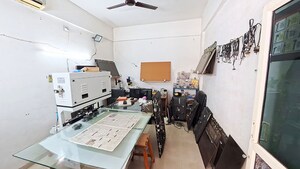 Team Area in  Shop at Chiloda – for Sale