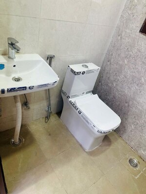 Team Area in 1 BHK Apartment at Neb Sarai – for Rent