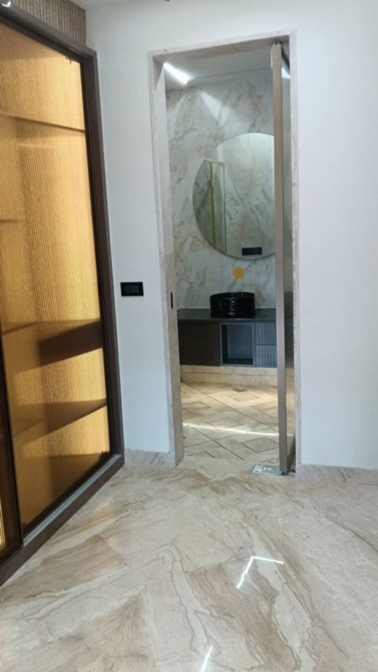 Bathroom, sector 50 4 Bedroom 3800 Sq.Yd. Builder Floor In Sector 50 Gurgaon 10501326