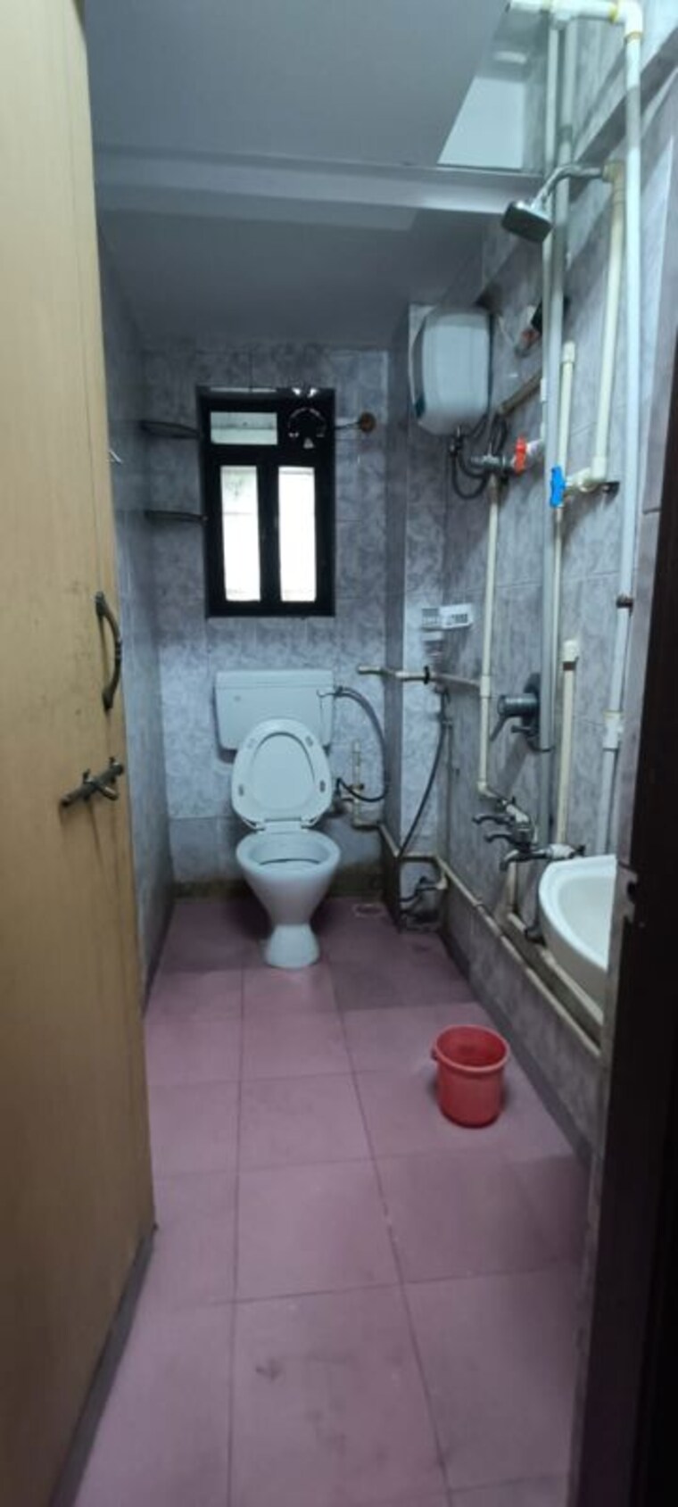Bathroom, everest-gardens-chs 2 Bedroom 650 Sq.Ft. Apartment In Ghatkopar East Mumbai 10501350