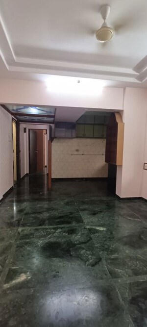 Room in 2 BHK Apartment at Everest Gardens CHS, Ghatkopar East – for Rent
