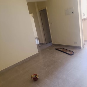 Room in 2 BHK Apartment at Paras Tierea, Sector 137 – for Sale