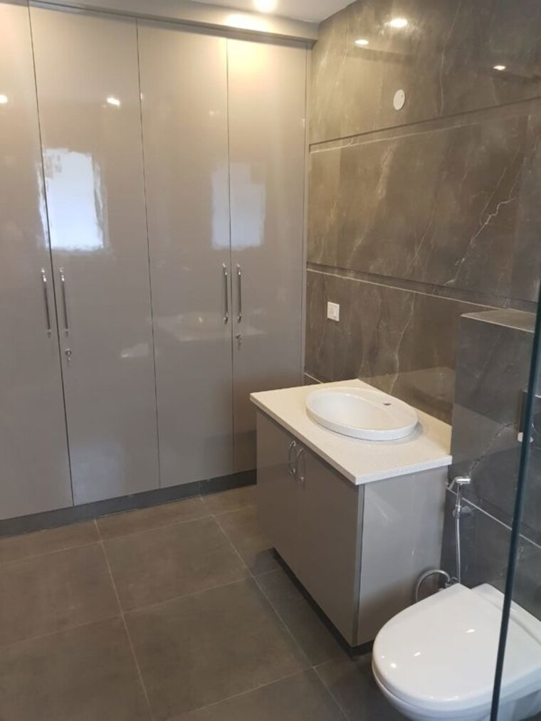 Bathroom, suncity 4 Bedroom 3200 Sq.Ft. Builder Floor In Suncity Gurgaon 10501370