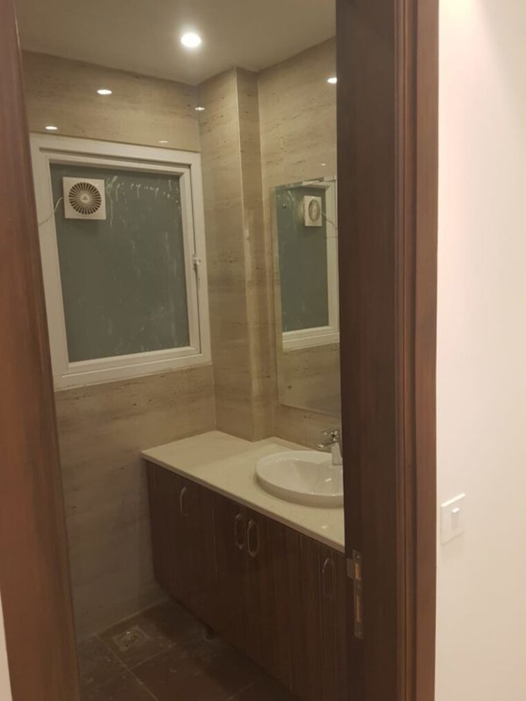 Bathroom, suncity 4 Bedroom 3200 Sq.Ft. Builder Floor In Suncity Gurgaon 10501370