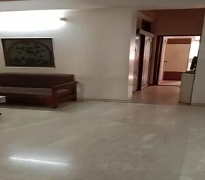 2.5 BHK Apartment For Rent in Dadar West