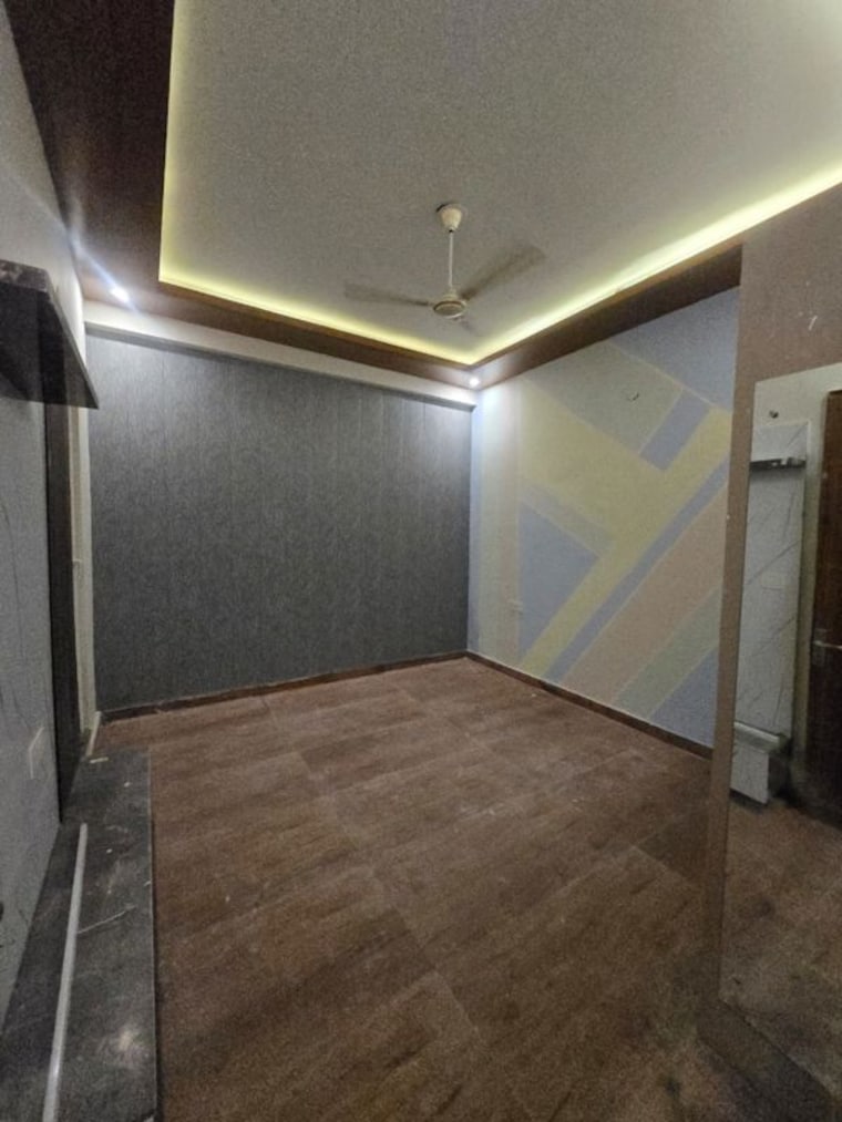 Room, laxman chowk 3 Bedroom 104 Sq.Yd. Independent House In Laxman Chowk Dehradun 10501416