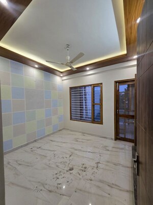 Room in 3 BHK Independent House at Laxman Chowk – for Sale