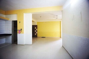Room in 3 BHK Apartment at Hathijan – for Sale