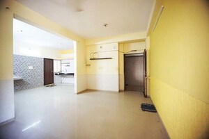 Room in 3 BHK Apartment at Hathijan – for Sale