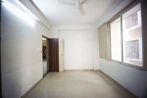 Room in 3 BHK Apartment at Hathijan – for Sale