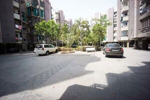 3 BHK Apartment For Sale in Hathijan
