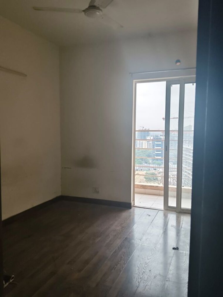 Room, paras-tierea 3 Bedroom 1330 Sq.Ft. Apartment In Sector 137 Noida 10501404