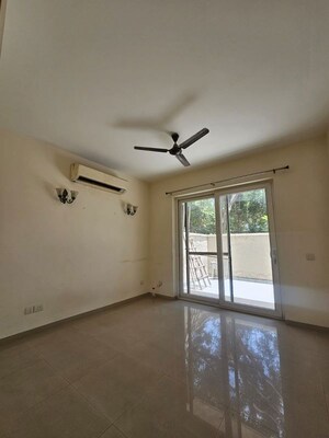 Room in 4 BHK Apartment at Emaar Emerald Floors Select, Sector 65 – for Rent