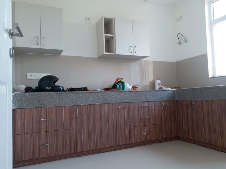Bathroom, emaar-emerald-floors-select 4 Bedroom 3150 Sq.Ft. Apartment In Sector 65 Gurgaon 10501433