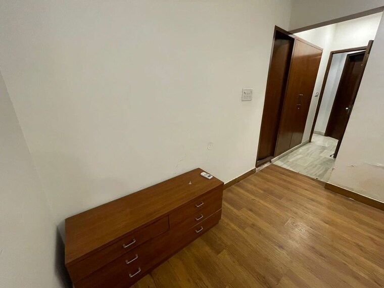 Room, greater kailash i 1 Bedroom 35 Sq.Yd. Builder Floor In Greater Kailash I Delhi 10501420
