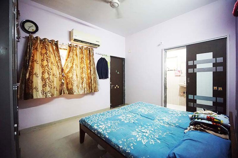 Bedroom, naranpura 5 Bedroom 187 Sq.Yd. Independent House In Naranpura Ahmedabad 10501443