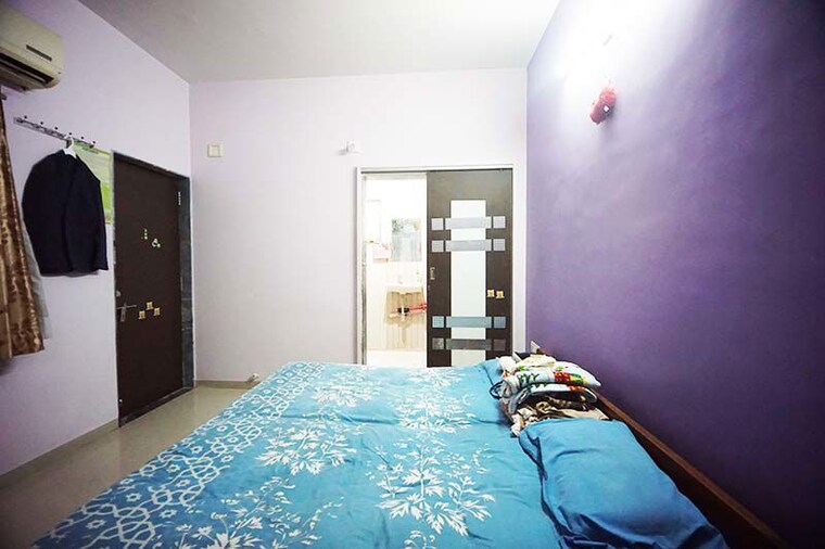Bedroom, naranpura 5 Bedroom 187 Sq.Yd. Independent House In Naranpura Ahmedabad 10501443