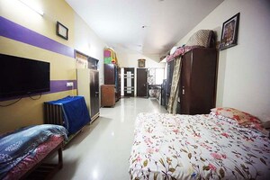 Bedroom in 5 BHK Independent House at Naranpura – for Sale