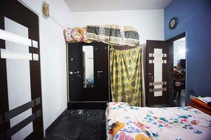 Bedroom in 5 BHK Independent House at Naranpura – for Sale