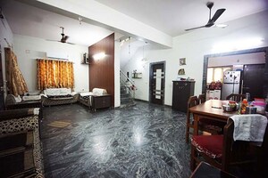 Bedroom in 5 BHK Independent House at Naranpura – for Sale