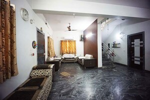 Bedroom in 5 BHK Independent House at Naranpura – for Sale