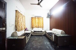 Living Room in 5 BHK Independent House at Naranpura – for Sale