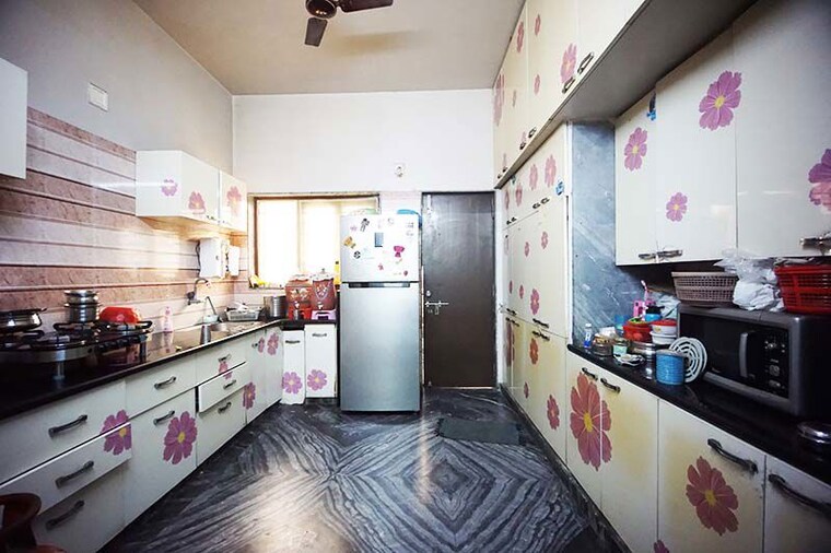 Kitchen, naranpura 5 Bedroom 187 Sq.Yd. Independent House In Naranpura Ahmedabad 10501443