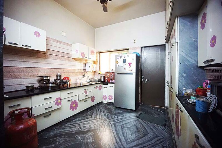 Kitchen, naranpura 5 Bedroom 187 Sq.Yd. Independent House In Naranpura Ahmedabad 10501443