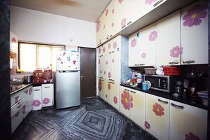 Kitchen in 5 BHK Independent House at Naranpura – for Sale