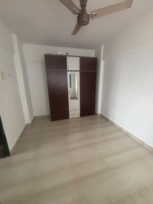 Room in 1 BHK Apartment at Kharigaon – for Rent