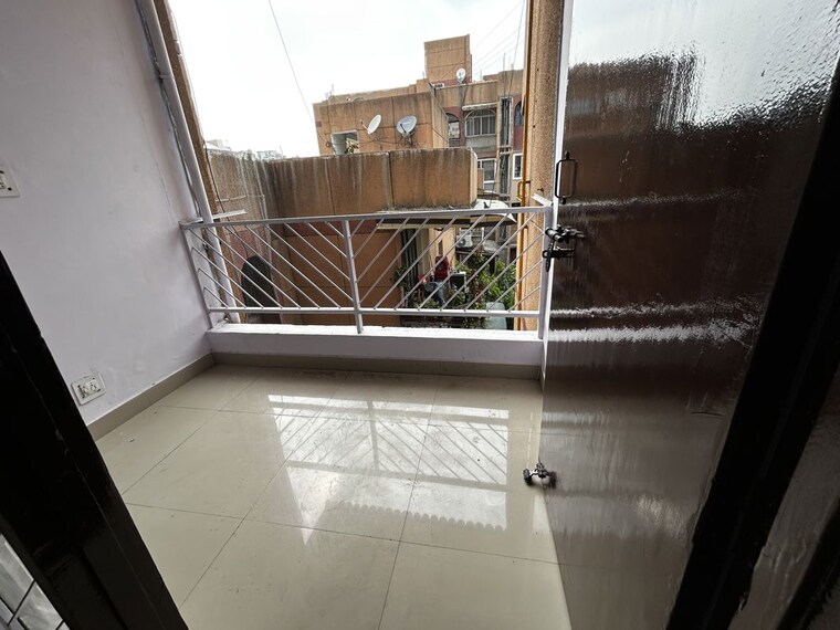 Balcony, dwarka 3 Bedroom 1500 Sq.Ft. Apartment In Dwarka Delhi 10501388