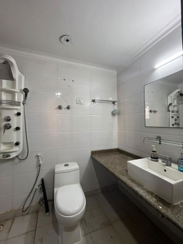 Bathroom, mahagun-moderne 4 Bedroom 2450 Sq.Ft. Apartment In Sector 78 Noida 10501454
