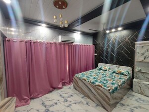 Bedroom in 5 BHK Apartment at Crystal Isle Apartment, Goregaon East – for Rent