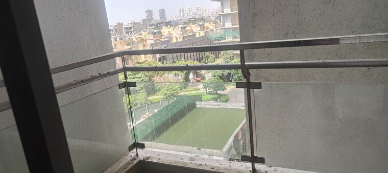 Balcony, emaar-emerald-floors-select 4 Bedroom 3150 Sq.Ft. Apartment In Sector 65 Gurgaon 10501462