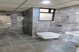 Bathroom in 4 BHK Villa at Jaisinghpura – for Rent