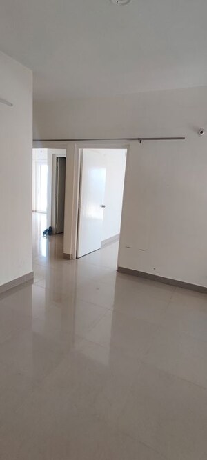 Room in 3 BHK Apartment at Pardos Okas Residency, Sushant Golf City – for Rent