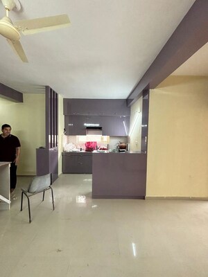 Team Area in 4 BHK Builder Floor at Dlf Phase ii – for Rent