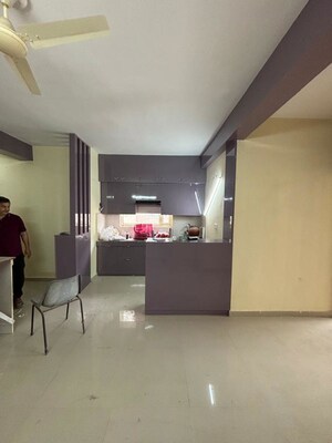 Team Area in 4 BHK Builder Floor at Dlf Phase ii – for Rent